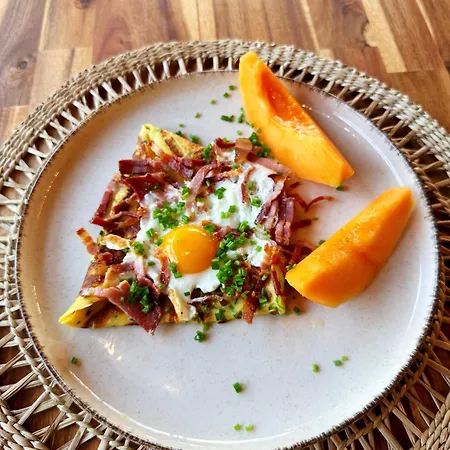 Couette-café Chateau Eck 3*