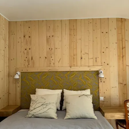 Chateau Eck Couette-café 3*