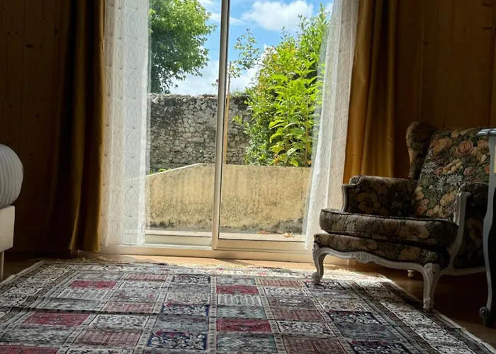 Chateau Eck Bed & Breakfast Cadaujac