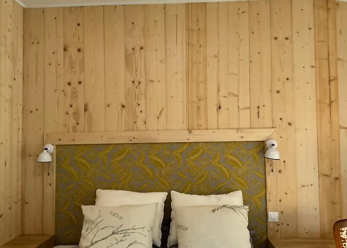 Chateau Eck Bed & Breakfast 3*